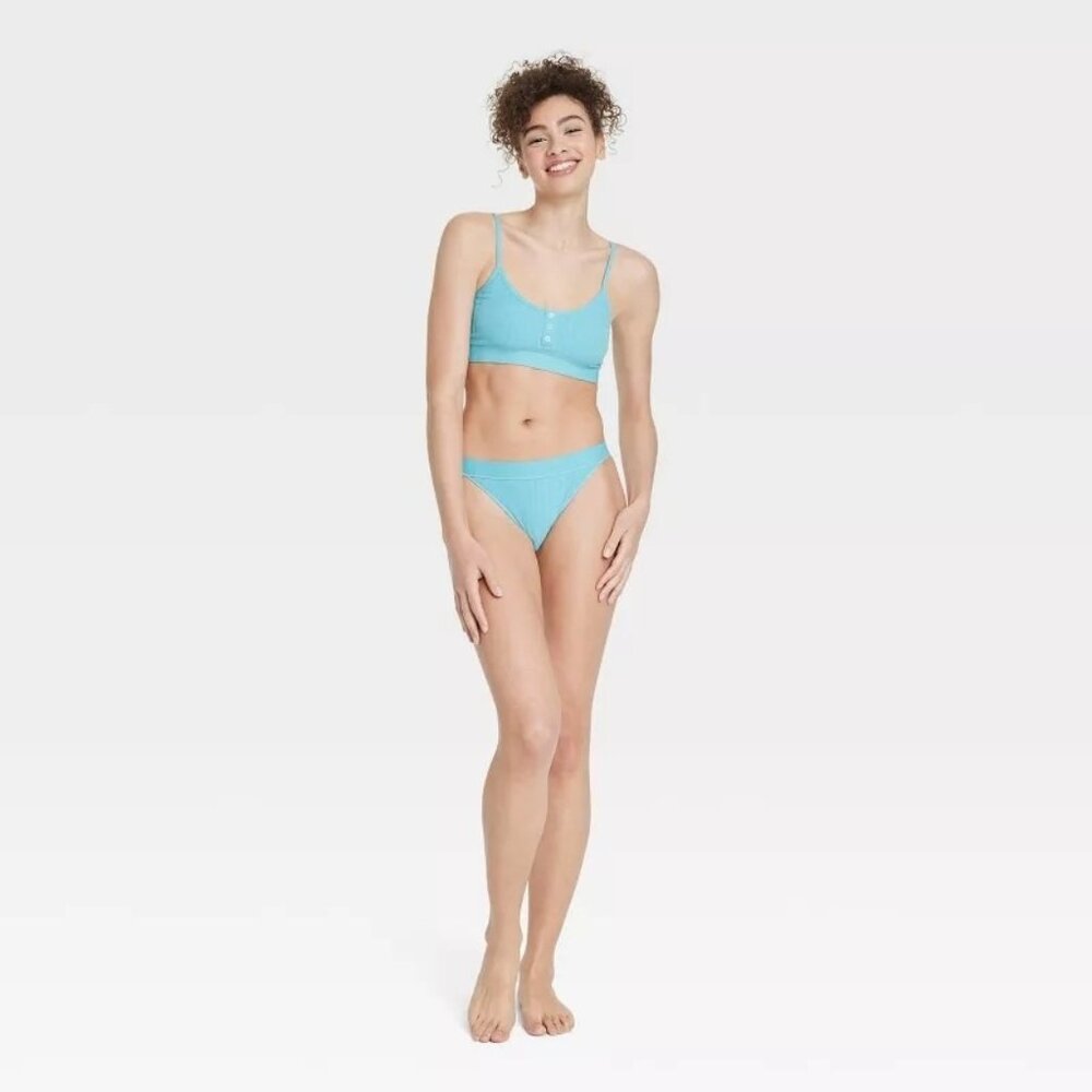 Colsie Women's Plush Ribbed Bra and Underwear Set Blue XS